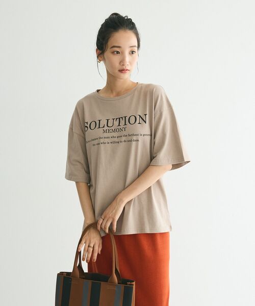 CRAFT STANDARD BOUTIQUE(クラフトスタンダードブティック)の「フレア袖SOLUTIONロゴTee(Tシャツ/カットソー・レディース・オフホワイト/ブルー/ブラック/ベージュ・FREE)」の10枚目の写真