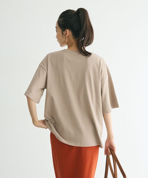 CRAFT STANDARD BOUTIQUE(クラフトスタンダードブティック)の「フレア袖SOLUTIONロゴTee(Tシャツ/カットソー・レディース・オフホワイト/ブルー/ブラック/ベージュ・FREE)」の13枚目の写真