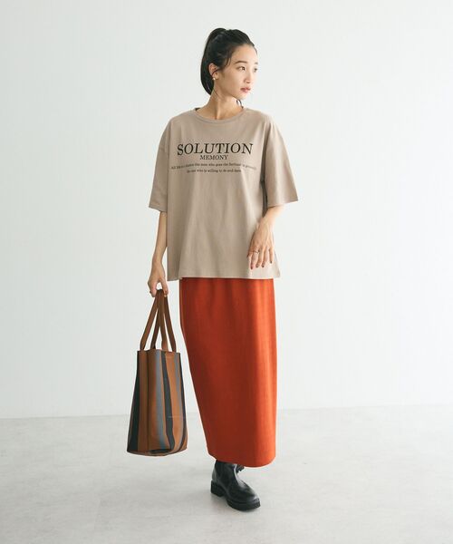 CRAFT STANDARD BOUTIQUE(クラフトスタンダードブティック)の「フレア袖SOLUTIONロゴTee(Tシャツ/カットソー・レディース・オフホワイト/ブルー/ブラック/ベージュ・FREE)」の14枚目の写真