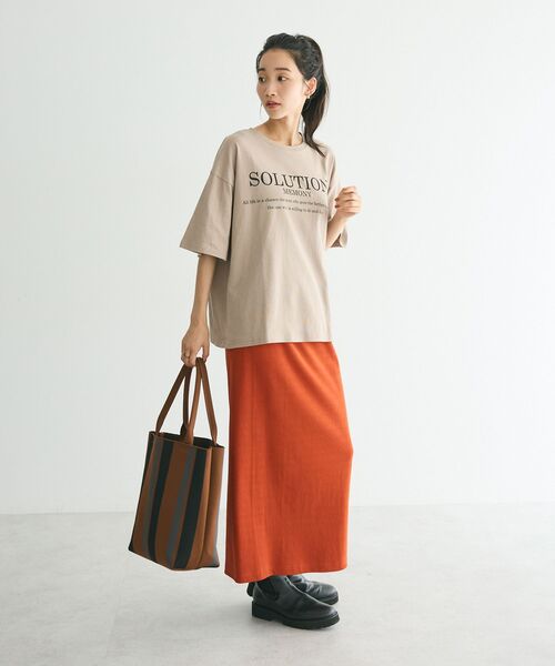 CRAFT STANDARD BOUTIQUE(クラフトスタンダードブティック)の「フレア袖SOLUTIONロゴTee(Tシャツ/カットソー・レディース・オフホワイト/ブルー/ブラック/ベージュ・FREE)」の15枚目の写真