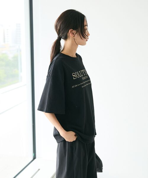 CRAFT STANDARD BOUTIQUE(クラフトスタンダードブティック)の「フレア袖SOLUTIONロゴTee(Tシャツ/カットソー・レディース・オフホワイト/ブルー/ブラック/ベージュ・FREE)」の19枚目の写真