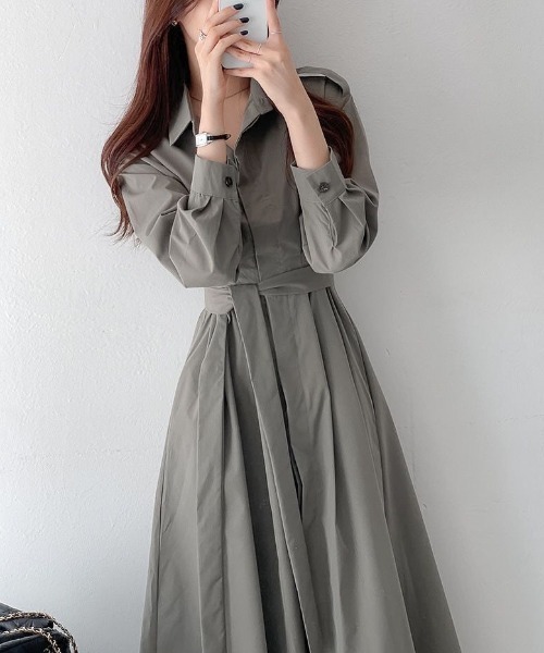 ECLIN(エクラン)の「ウエストマークAラインロングシャツワンピース(ワンピース・レディース・カーキ/ブラック/ベージュ・M/L/XL)」の5枚目の写真