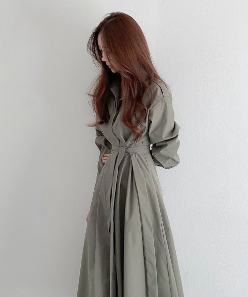 ECLIN(エクラン)の「ウエストマークAラインロングシャツワンピース(ワンピース・レディース・カーキ/ブラック/ベージュ・M/L/XL)」の7枚目の写真
