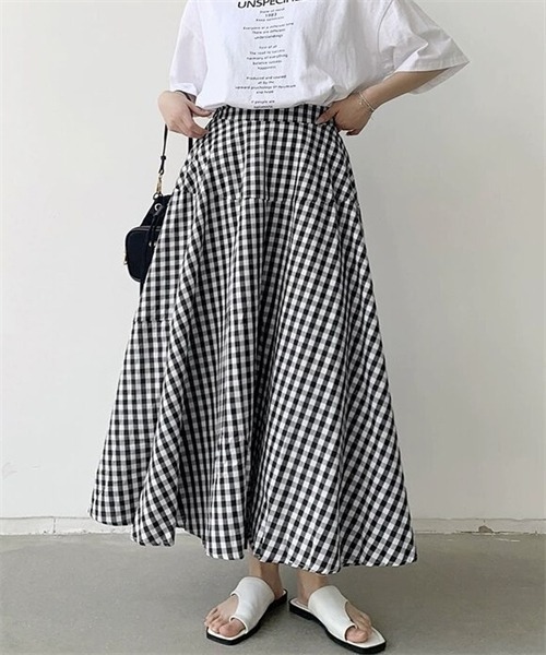 FREE STYLISTS(フリー スタイリスト)の「ギンガムチェック柄フレアシルエットロング丈マキシスカート(スカート・レディース・ブラック/ブラウン/グレー/レッド/ブルー/グリーン・XL/M/L)」の8枚目の写真