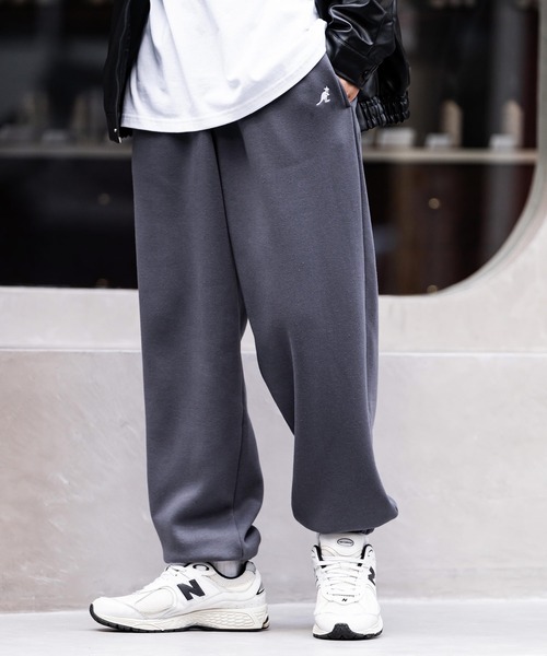 KANGOL(カンゴール)の「【KANGOL/カンゴール】別注コラボ裏起毛スウェットパンツ(スウェットパンツ・メンズ・チャコール/ネイビー/ブラック/アイボリー/杢グレー・M/L/XL)」の4枚目の写真