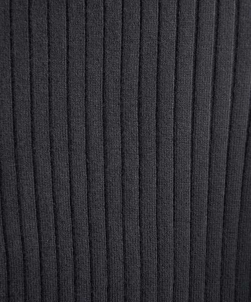 ikka（イッカ）の「【洗濯機で洗える】クリーミーミニハイネックリブニット（ニット/セーター・レディース・ブラック/オフホワイト/シルバー/レッド/その他1・S/M/L）」の8枚目の写真