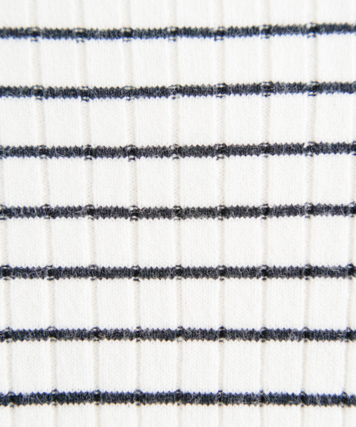 ikka（イッカ）の「【洗濯機で洗える】クリーミーミニハイネックリブニット（ニット/セーター・レディース・ブラック/オフホワイト/シルバー/レッド/その他1・S/M/L）」の11枚目の写真