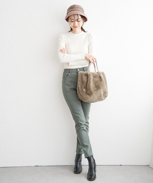 ikka（イッカ）の「【洗濯機で洗える】クリーミーミニハイネックリブニット（ニット/セーター・レディース・ブラック/オフホワイト/シルバー/レッド/その他1・S/M/L）」の15枚目の写真