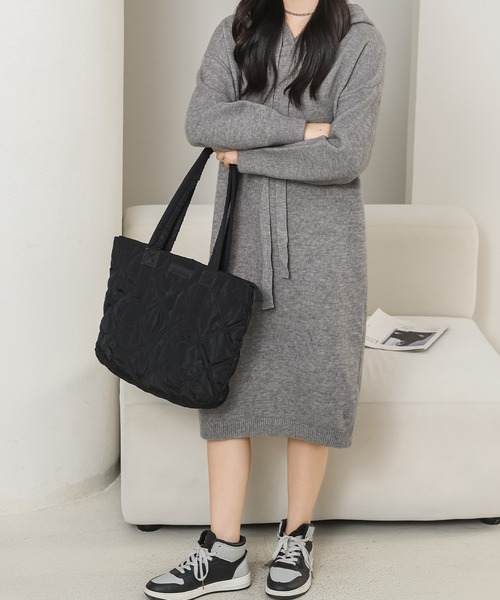 Lace Ladies(レースレディース)の「ソリッドカラー フーデット 長袖 ニット ワンピース(ワンピース・レディース・グレー/ブラック・FREE)」の4枚目の写真