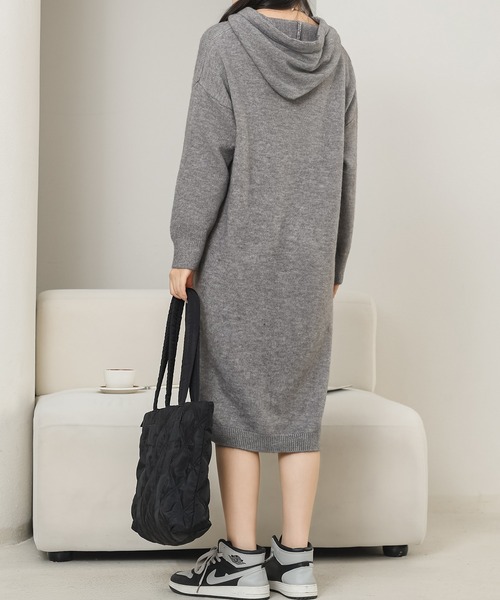 Lace Ladies(レースレディース)の「ソリッドカラー フーデット 長袖 ニット ワンピース(ワンピース・レディース・グレー/ブラック・FREE)」の6枚目の写真
