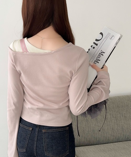mily bilet(ミウィビレット)の「【mily bilet】アシメネックレイヤード風シャーリング使い袖フレア胸刺繍カットソー(長袖)(Tシャツ/カットソー・レディース・ピンク/アイボリー/ブラック/グレー・MEDIUM/LARGE/X-LARGE/SMALL)」の14枚目の写真