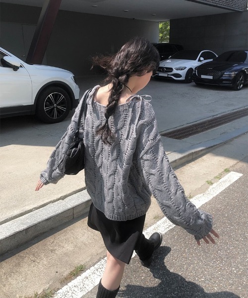 ケーブルオフショルダーニットトップス