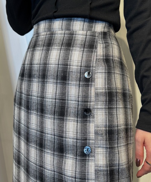 Solace（ソレイス）の「フロントボタンチェックロングナロースカート/セットアップ対応（スカート・レディース・ブラック/ブラウン・FREE）」の11枚目の写真