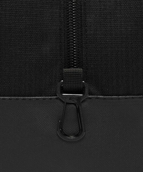 NIKE（ナイキ）の「ナイキ ブラジリア 9.5 トレーニングシューズバッグ (11L) / Nike Brasilia 9.5 Training Shoe Bag (11L) DM3982-010 Black（エコバッグ/サブバッグ・レディース・ブラック・ONE SIZE）」の5枚目の写真