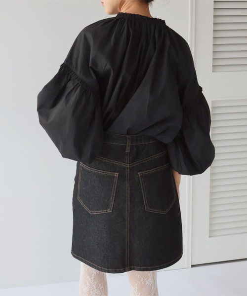 titivate(ティティベイト)の「ギャザーリボンボイルブラウス(シャツ/ブラウス・レディース・キャメル/ブラック/オフホワイト/ブルー/チェリーピンク・S/M)」の18枚目の写真