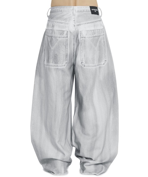 OY（オーワイ）の「『OY/オーワイ』 RAW HEM STITCHED WIDE VOLUME PANTS/ローヘム ステッチ ワイドボリュームパンツ（デニムパンツ・レディース・グレー・L/M）」の3枚目の写真