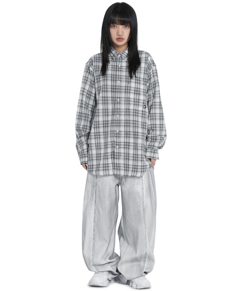 OY（オーワイ）の「『OY/オーワイ』 RAW HEM STITCHED WIDE VOLUME PANTS/ローヘム ステッチ ワイドボリュームパンツ（デニムパンツ・レディース・グレー・L/M）」の6枚目の写真