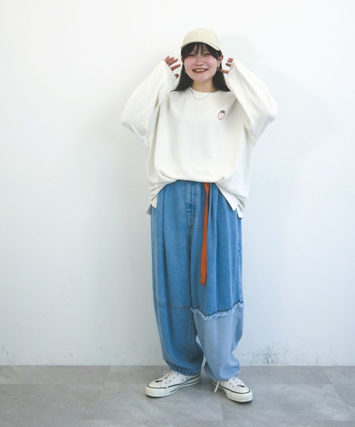 niko and...（ニコアンド）の「【MODE NORM CORE】ミニ裏毛グラフィックロングTシャツ（Tシャツ/カットソー・レディース・スモーク/ライトグリーン/オフホワイト・FREE）」の5枚目の写真