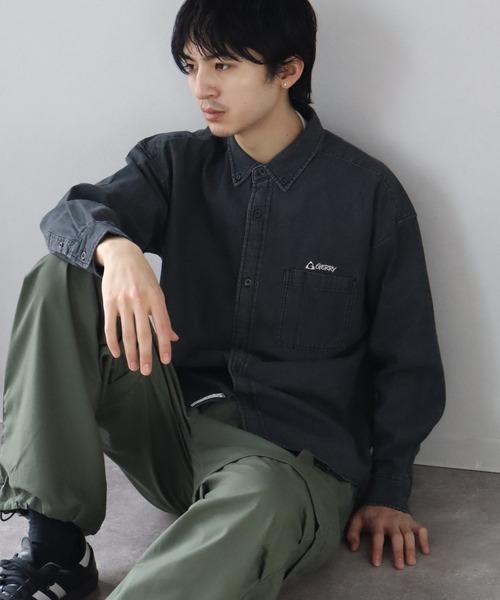 GERRY(ジェリー)の「【GERRY/ジェリー】ワンポイント刺繍ロゴ ボタンダウン 長袖 デニムシャツ(シャツ/ブラウス・メンズ・ネイビー/ブルー/ブラック/ブラック系その他・L/LL/M)」の9枚目の写真