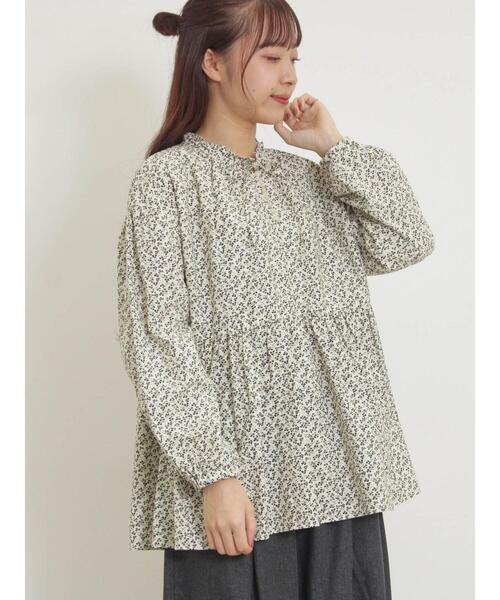 Samansa Mos2（サマンサ モスモス）の「花柄フリルカラーブラウス（シャツ/ブラウス・レディース・ブルー/ブラック/オフホワイト・F）」の2枚目の写真