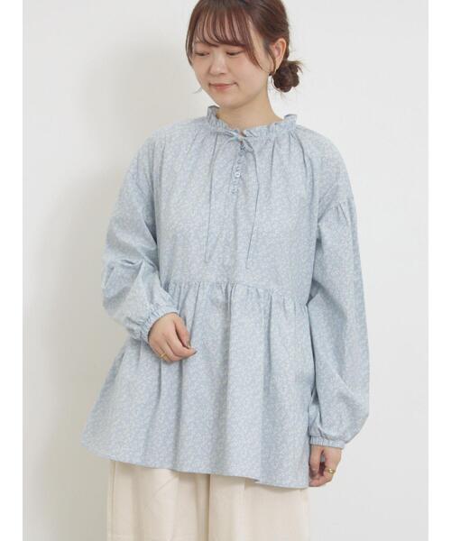 Samansa Mos2（サマンサ モスモス）の「花柄フリルカラーブラウス（シャツ/ブラウス・レディース・ブルー/ブラック/オフホワイト・F）」の4枚目の写真