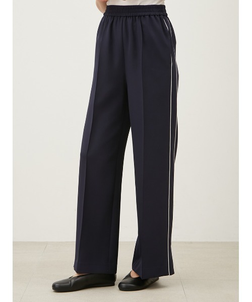 Mila Owen（ミラオーウェン）の「ウエストゴムパイピングライン