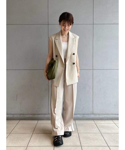 Mila Owen（ミラオーウェン）の「ウエストゴムパイピングライン