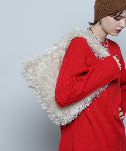 ROSE BUD（ローズバッド）の「フリンジボアショルダーバッグ（ショルダーバッグ・レディース・ブルー/ベージュ・ONE SIZE）」の3枚目の写真