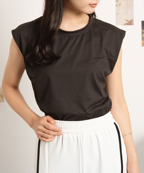 Asterellivi(アステレリビ)の「クルーネックノースリーブカットソー(Tシャツ/カットソー・レディース・ベージュ/ブラック/ホワイト・FREE)」の17枚目の写真