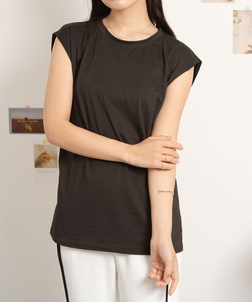 Asterellivi(アステレリビ)の「クルーネックノースリーブカットソー(Tシャツ/カットソー・レディース・ベージュ/ブラック/ホワイト・FREE)」の22枚目の写真