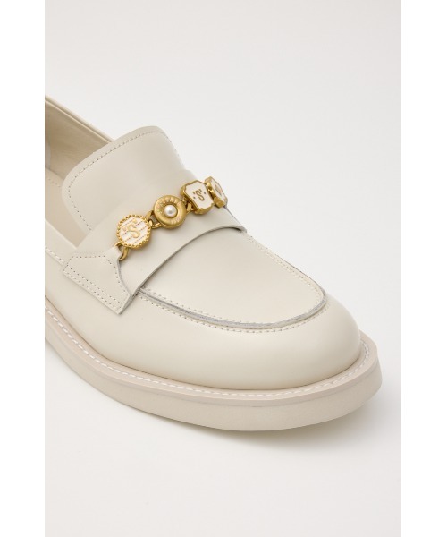 STACCATO（スタッカート）の「レトライクコインベルトローファー（スニーカー・レディース・ホワイト/ブラック・24cm/22.5cm/24.5cm/23.5cm/23cm）」の4枚目の写真