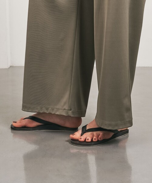 TO UNITED ARROWS(トゥーユナイテッドアローズ)の「<TO UNITED ARROWS>ベアトップ オールインワン(つなぎ/オールインワン・レディース・ブラック/ベージュ・FREE)」の16枚目の写真