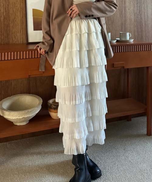 efill(エフィル)の「カットフリル I ライン スカート(スカート・レディース・ベージュ/ブラック・FREE)」の17枚目の写真