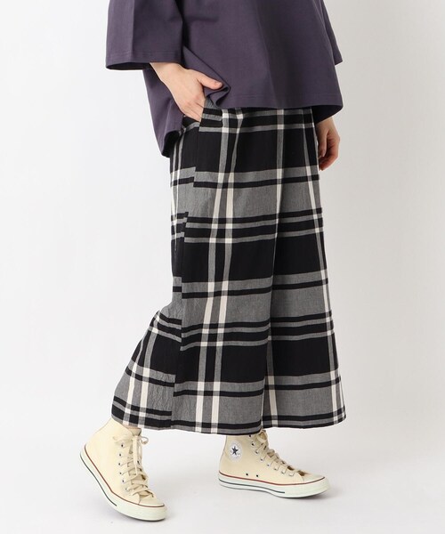 one'sterrace(ワンズテラス)の「強撚コットン 9分丈ワイドパンツ(その他パンツ・レディース・ブルー系その他7/ベージュ系8/ブラック系8・02)」の2枚目の写真
