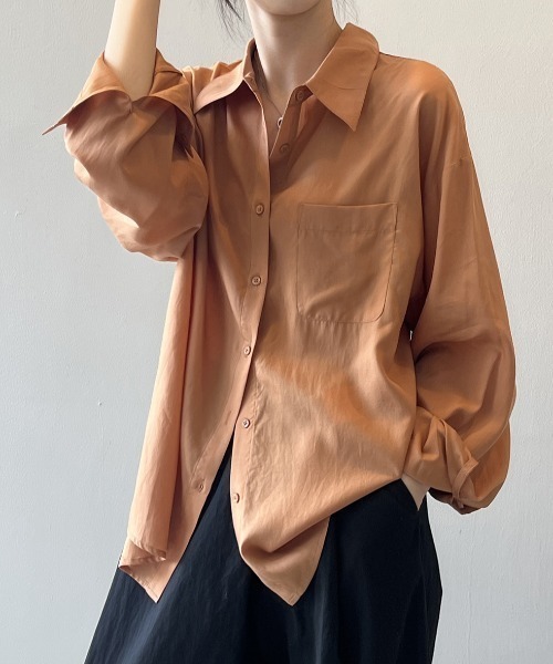 Alum'(アルム)の「オーバーサイズルーズシャツ(シャツ/ブラウス・レディース・ダークグレー/ライトグレー/テラコッタ/ホワイト・FREE)」の21枚目の写真
