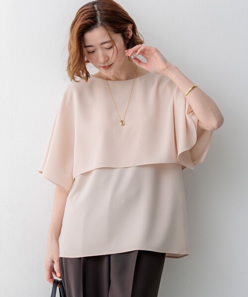 23区 S(ニジュウサンクチイサイサイズ)の「ストレッチジョーゼット ケープデザイン カットソー(Tシャツ/カットソー・レディース・ブラック系/ダークブラウン系/ベージュ系/スモーキーグリーン系/ネイビー系/ホワイト系/ブルー/ピンク・32)」の8枚目の写真
