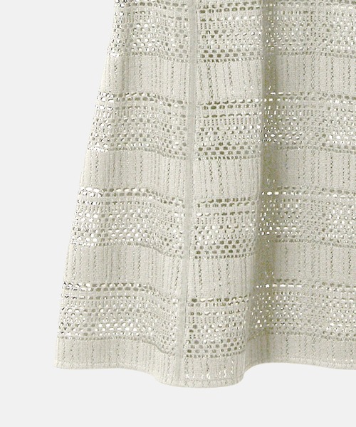 LE CIEL BLEU（ルシェルブルー）の「テープディテールレーストップス / Tape Detail Lace Tops（Tシャツ/カットソー・レディース・ブラック/アイボリー・36）」の5枚目の写真