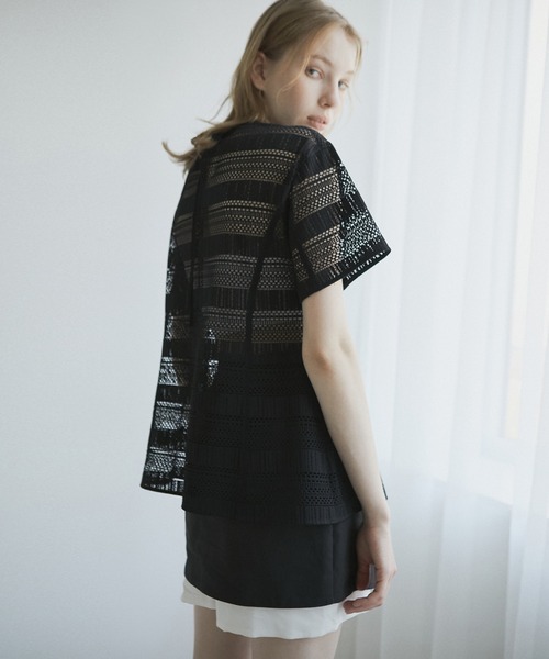 LE CIEL BLEU（ルシェルブルー）の「テープディテールレーストップス / Tape Detail Lace Tops（Tシャツ/カットソー・レディース・ブラック/アイボリー・36）」の8枚目の写真