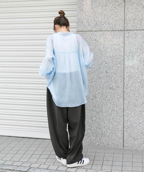 ITEMS URBANRESEARCH（アイテムズ アーバンリサーチ）の「シアーヨウリュウバンドカラーシャツ（シャツ/ブラウス・レディース・オレンジ/ブラック/ブルー・FREE）」の16枚目の写真