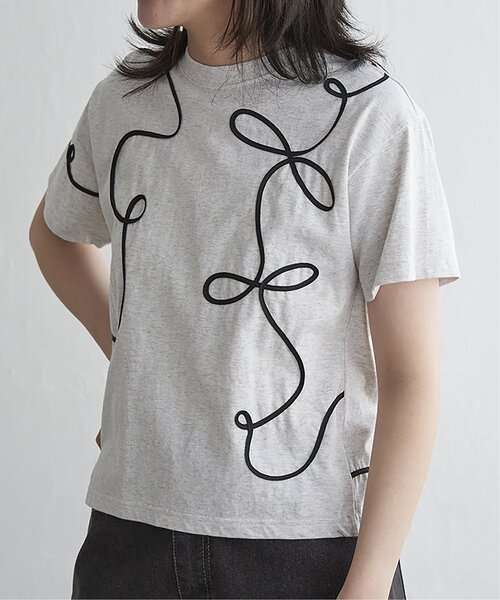 VENCEEXCHANGE（ヴァンスエクスチェンジ）の「コード刺繍Tシャツ（Tシャツ/カットソー・レディース・ライトグレー/チャコール/アイボリー・FREE）」の4枚目の写真