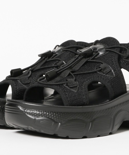 LEPSIM(レプシィム)の「レースアップスニーカーサンダル 327879(サンダル・レディース・シルバー/ブラック・LARGE/MEDIUM)」の10枚目の写真