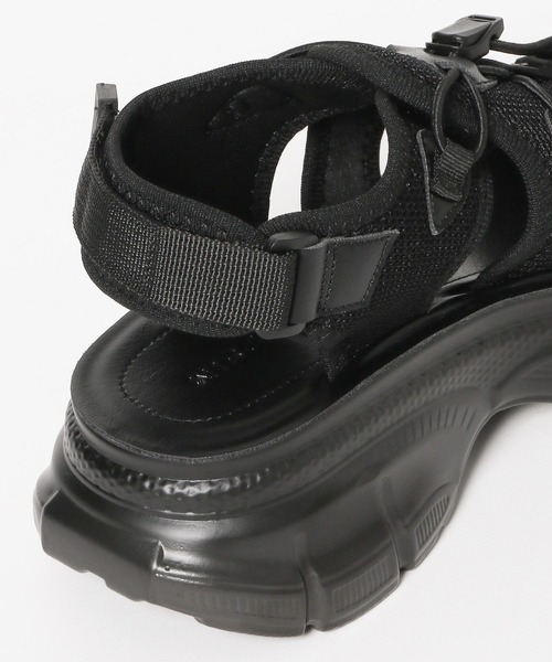 LEPSIM(レプシィム)の「レースアップスニーカーサンダル 327879(サンダル・レディース・シルバー/ブラック・LARGE/MEDIUM)」の12枚目の写真