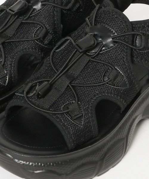 LEPSIM(レプシィム)の「レースアップスニーカーサンダル 327879(サンダル・レディース・シルバー/ブラック・LARGE/MEDIUM)」の5枚目の写真