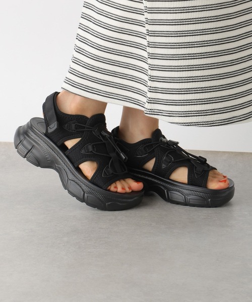 LEPSIM(レプシィム)の「レースアップスニーカーサンダル 327879(サンダル・レディース・シルバー/ブラック・LARGE/MEDIUM)」の17枚目の写真