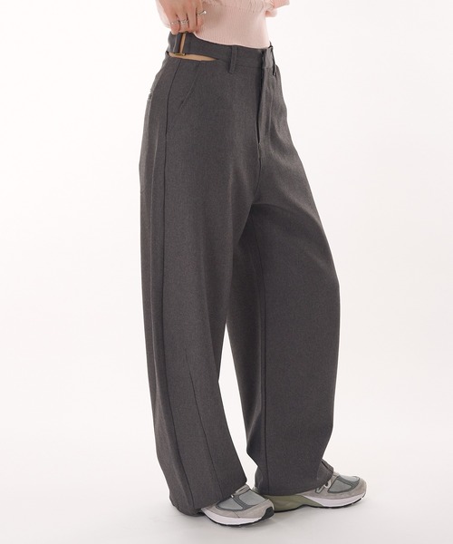 MUHET(ミュエータ)の「waist slit curve slacks pants / ウエストスリットカーブスラックスパンツ(スラックス・レディース・チャコールグレー/ベージュ・MEDIUM/SMALL)」の19枚目の写真