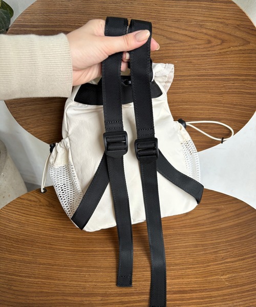DouDou(ドゥドゥ)の「【WEB限定】パッカブルリュック(バックパック/リュック・レディース・アイボリー/ブラック・FREE)」の10枚目の写真
