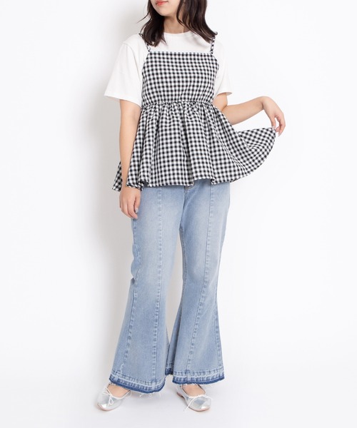 PUNYUS(プニュズ)の「カットオフデニムフレアパンツ(デニムパンツ・レディース・ブラック/ライトブルー・1/2/4/3)」の4枚目の写真