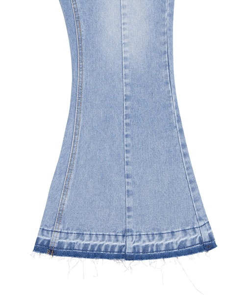 PUNYUS(プニュズ)の「カットオフデニムフレアパンツ(デニムパンツ・レディース・ブラック/ライトブルー・1/2/4/3)」の14枚目の写真