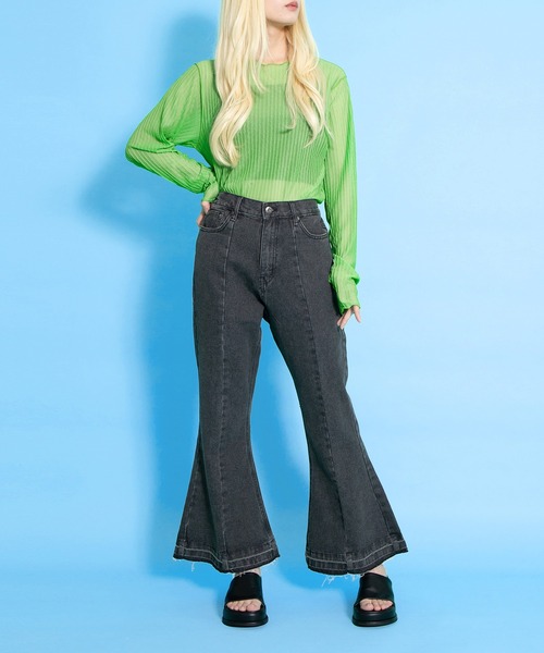 PUNYUS(プニュズ)の「カットオフデニムフレアパンツ(デニムパンツ・レディース・ブラック/ライトブルー・1/2/4/3)」の19枚目の写真