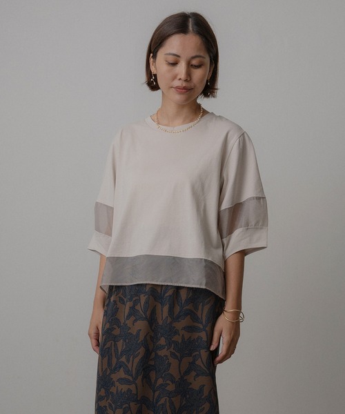 Floran（フローラン）の「オーガンジーランタンスリーブトップス（Tシャツ/カットソー・レディース・ブラック/グレイッシュベージュ/オフホワイト・MEDIUM）」の3枚目の写真